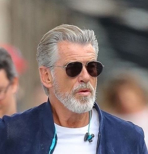 Mens Grey Hairstyles, Beard Styles For Older Men, Silver Foxes Men, Older Men Haircuts, Grey Hairstyles, Older Mens Hairstyles, Grey Hair Looks, Mens Hairstyles With Beard, Hipster Hairstyles