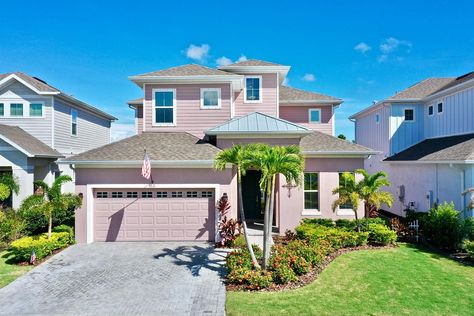 Home Information ↓ 5221 WISHING ARCH DRIVE, APOLLO BEACH, Florida 33572 4 🛌 3 🛁 | 3,685 sqft | $974,000 Welcome to your dream home nestled in Apollo Beach's coveted Mira Bay Community! This impeccably crafted residence epitomizes the essence of Florida living, seamlessly blending modern luxury with everyday comfort. Step into this stunning property and be greeted by a serene oasis on a tranquil street within a charming gated community. Every inch of this home reflects thoughtful design, fro... Apollo Beach Florida, Florida Houses, Florida Living, Gorgeous Sunset, Dream Living, Water Views, Sunset Views, Condos For Sale, Housing Market