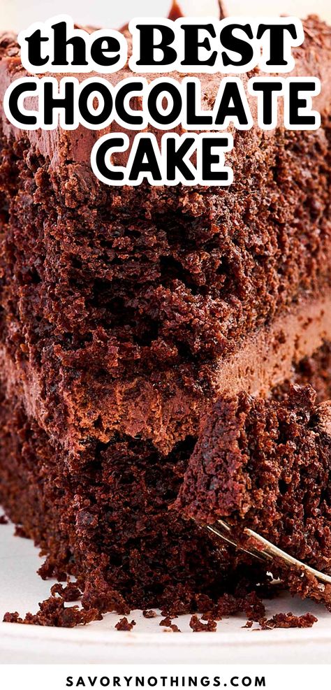 Looking for the perfect chocolate indulgence? This Ultimate Chocolate Cake boasts a deep, rich flavor with a moist, tender crumb. Made with a blend of cocoa powder and melted dark chocolate, it's a chocoholic's dream come true. Whether it's a special occasion or just a treat-yourself day, this cake is sure to impress. Simple Chocolate Cake, Best Chocolate Cake Recipe, Ultimate Chocolate Cake, The Best Chocolate Cake, The Best Cake Recipes, Amazing Chocolate Cake Recipe, Easy Chocolate Cake, Leftover Cake, Warm Cake