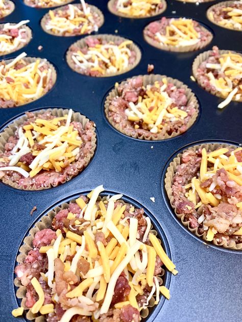 Low Carb BBQ Bacon Burger Boats - Rachael Dee Meat Cups Ground Beef Keto, Ground Beef In Cupcake Pan, Hamburger Cups, Hamburger Meat Recipes Ground, Burger Bites, How To Make Hamburgers, Wls Recipes, Carnivore Recipes, Tin Recipes