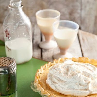 Whipped Topping Recipe, Fall Favorite Desserts, Pumpkin Chiffon, Pumpkin Chiffon Pie, Chiffon Pie, Southern Cooking Recipes, Paula Dean, Thanksgiving Pie, Paula Deen Recipes