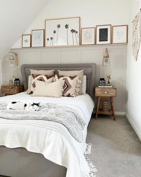 Katie | Interiors & Lifestyle on Instagram: "How we gave our new build character ✨🙌🏼 SWIPE ➡️ to see the bedroom when we viewed the house! 🙈 One day, our dream is to do a huge renovation of an old house or even build one from scratch.. 😍 But who says you can’t give a new build all the character whilst you’re waiting for that dream. The room was just so plain & we absolutely hated the wall lights 🙈 so they were replaced ASAP, we added panelling, some soft neutral tones, all the artwork & per Rustic Bedroom Sets, Neutral Bedrooms, Oak Bedroom, Beige Bedroom, Brown Bedroom, Good Intentions, Casa Container, Neutral Bedroom, Gray Bedroom