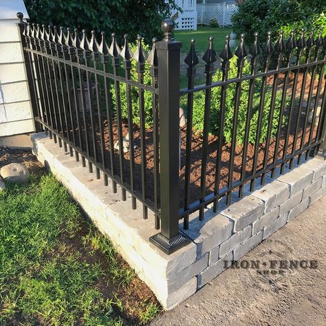 Iron Fence Shop Blog – Your Source for Iron and Aluminum Fence and Gate Information Rod Iron Fences, Aluminum Fence Gate, Iron Fence Gate, Driveway Fence, Cast Iron Fence, Estate Gates, Wrought Iron Fence, Iron Garden Gates, Aluminum Fencing