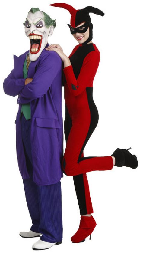 Unique Couples Costumes, Halloween Coupons, Famous Villains, Aesthetic Kirby, Forrest Gump Costume, Joker Halloween Costume, Nerd Costume, Batman And Joker, Couples Kiss