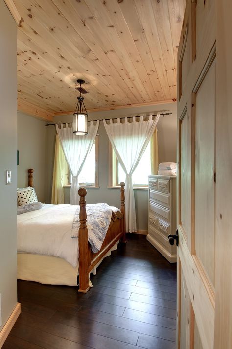 Custom Timber Cottage by Architects: Smith & Vansant. Bedrooms With Wood Ceilings, Wood Ceiling Master Bed, Wood On Ceiling Bedroom, Wood Bedroom Ceiling Ideas, Wood Paneling Ceiling Bedroom, Knotty Pine Ceiling Bedroom, Natural Wood Ceiling Bedroom, Cedar Ceiling Bedroom, Pine Ceiling Bedroom