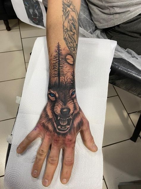 Hand Wolf Tattoo Men, Wolf Head Hand Tattoo, Wolf Hand Tattoo, Hand Print Tattoos, Wolf Tattoos Men, Small Hand Tattoos, Hand Tattoos For Guys, Wolf Tattoo, Wolf Head