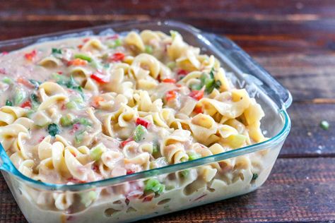 This old time classic tuna noodle casserole will bring you right back to childhood. Budget friendly and easy! #classic #recipe #kyleecooks #dinner #tuna #casserole #noodles Cold Tuna Salad, Classic Tuna Noodle Casserole, Salad Casserole, Salads Ideas, Tuna Noodle Casserole Recipe, Tuna Casserole Recipes, Beef Lasagna, Pasta Salad Dressing, Tuna Noodle