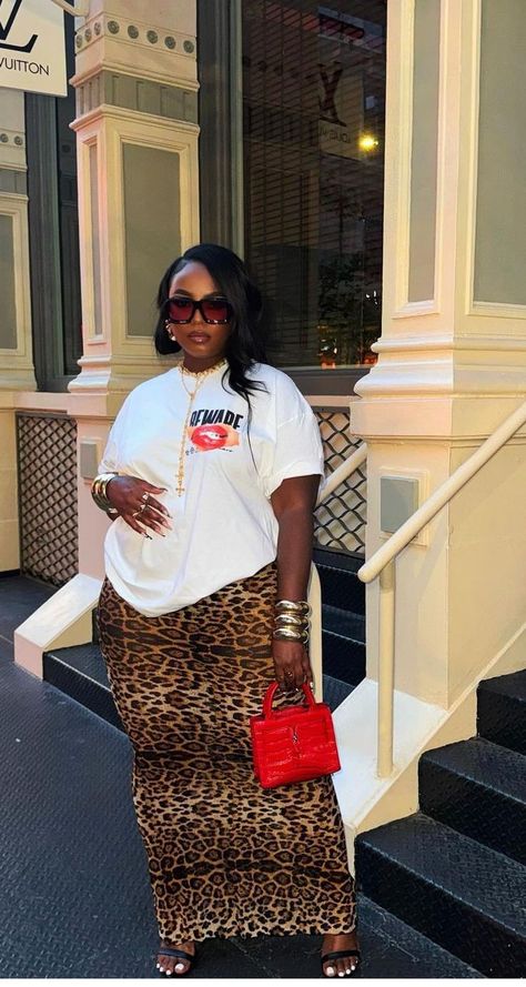 Leopard Skirt Outfit Black Women, Oversized Shirt Plus Size Outfit, Paris Fashion Black Women, Plus Size Brunch Outfit Black Woman, Plus Size Baddie Outfits Summer Casual, Church Outfits Black Women, Leopard Print Skirt Outfit, Brunch Fits, Church Outfit Black Women