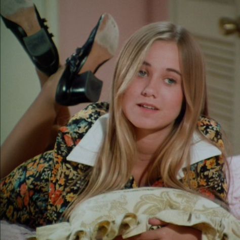 Marsha Brady, Marcia Brady, Batman Tv Show, Maureen Mccormick, 70s Girl, Brady Bunch, The Brady Bunch, Big Collar, Carrie Fisher