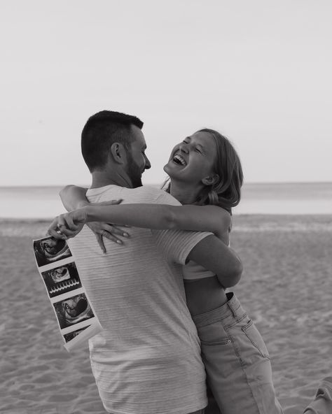 THEY’RE HAVING A BABY!!!✨ @mackenzie.steinbauer thank you for letting me be apart of this special moment🩵 #michiganphotographer #babyannouncement // Michigan photographer, maternity photos, baby announcement Pregnancy Announcement Photos Beach, Pregnancy Announcement Beach, Pregnancy Reveal Photoshoot, Beach Baby Announcement, Pregnancy Reveal Photos, Pregnancy Announcement Video, Beach Pregnancy Announcement, Pregnancy Announcement Photography, Random Baby