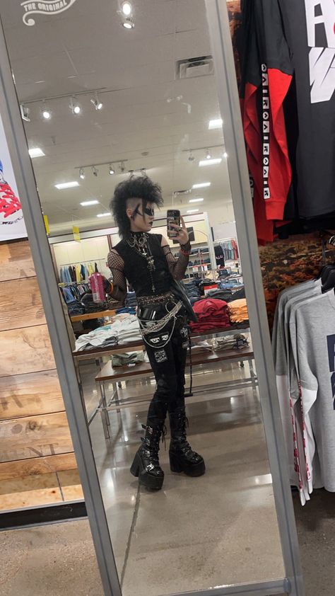 Tradgoth Men, Deathrock Outfits, Masc Alternative Outfits, Winklepickers Goth, Male Trad Goth, Deathrocker Goth, Trad Goth Men, Masculine Goth Outfits, Masculine Goth