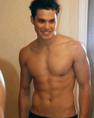 Michael Copon from Bring it on.. so hoot Michael Copon, Hipster Boy, Half Filipino, Filipino Tattoos, American Guy, Asian American, Actor Model, New Moon, American Actors