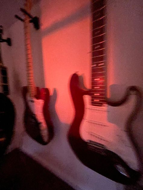 guitar aesthetic sunset fender stratocaster telecaster music aesthetic Soft Guitar Aesthetic, Stratocaster Guitar Aesthetic, Lead Guitarist Aesthetic, Telecaster Guitar Aesthetic, Fender Stratocaster Aesthetic, Stratocaster Aesthetic, Telecaster Aesthetic, Fender Aesthetic, Guitar Aesthetic