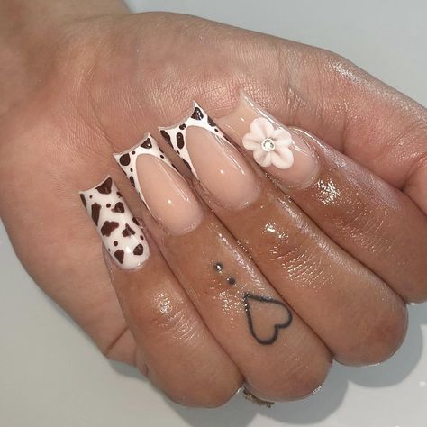 Cow Print Acrylic Nails, Acrylic Nails Medium Length, Acrylic Nails Medium, Cow Print Nails, Nails Medium Length, Western Nails, Cow Nails, Girly Acrylic Nails, Print Nails