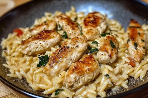 Creamy Parmesan Chicken and Orzo is the perfect one-pan wonder for busy nights when you crave something warm, cozy, and indulgent without the fuss. Chicken And Orzo, Creamy Parmesan Chicken, Creamy Orzo, Orzo Recipe, Orzo Recipes, Parmesan Recipes, Creamy Parmesan, Homecooked Meals, Parmesan Chicken