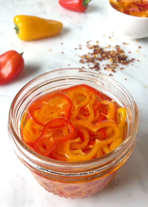 Pickled Mixed Peppers, Pickled Sweet Peppers, Nutrisystem Recipes, Mini Peppers, Mini Sweet Peppers, Bell Pepper Recipes, Salad Dressing Recipes Homemade, Stuffed Mini Peppers, Dehydrated Fruit