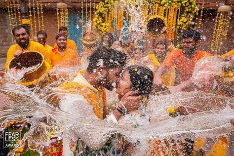 Haldi Photography Ideas, Haldi Photoshoot, Haldi Ceremony Outfit, Groom Photoshoot, Wedding Happy, Bridal Photography Poses, Indian Wedding Couple Photography, Wedding Planning Decor, Creative Wedding Photo