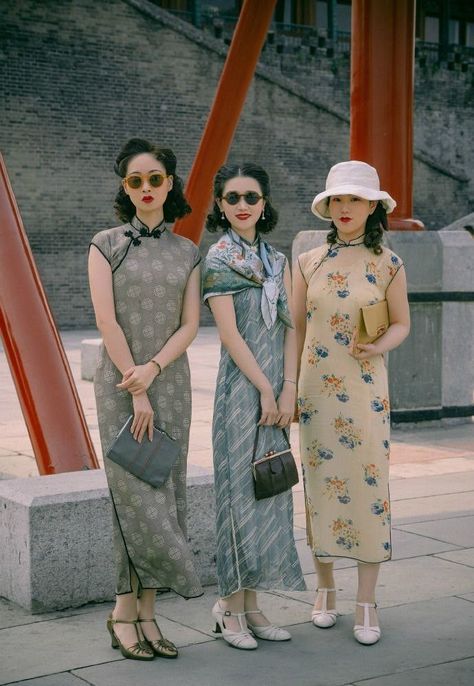 Chinese Outfits Modern, Retro Asian Fashion, Chinese Outfits Traditional, Chinese Clothing Modern, Modern Chinese Fashion, Shanghai Fashion, Chinese Traditional Dress, Chinese Fashion Street, Chinese Fashion