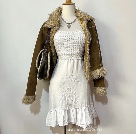 White Bohemian Dress, Fur Lined Coat, White Bohemian, Downtown Outfits, 2000s Outfits, Coat White, Y2k 2000s, 2000s Fashion Outfits, Really Cute Outfits