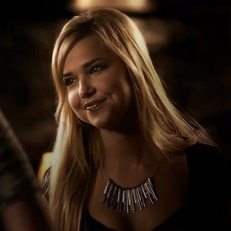 Lexi Branson, Arielle Kebbel, The Vampire Diaries Characters, Klaus And Caroline, Vampier Diaries, Tvd Universe, The Vampire Diaries 3, Vampire Girls, Caroline Forbes