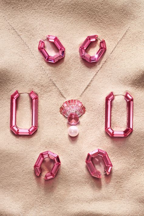 In your pink era: glow all out with oversized octagonal Lucent hoops and our luminous Idyllia shell necklace.​ #Swarovski​ #SwarovskiVenus​ #SwarovskiLucent​ #SwarovskiIdyllia Pink Era, Mermaid Shell, Pink Watch, Necklace Swarovski, Shell Pink, Lace Earrings, Swarovski Bracelet, Rose Gold Watches, Shell Necklace