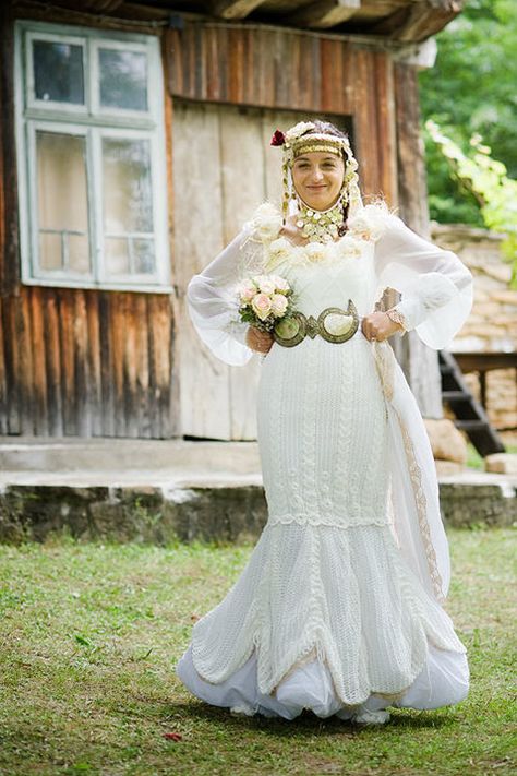 Bulgarian bride via weddingnouveau.com Bulgarian Wedding Dress, Bulgarian Wedding, Offbeat Wedding, Traditional Wedding Attire, Folk Clothing, Wedding Clothing, Traditional Bride, Traditional Clothes, Dress Designer