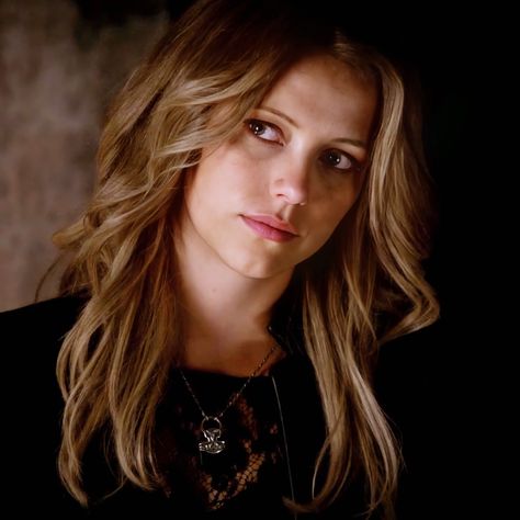 Riley Voelkel, Freya Mikaelson, The Mikaelsons, Female Vampire, Katherine Pierce, Vampire Diaries The Originals, Iconic Characters, Vampire Diaries, Express Yourself