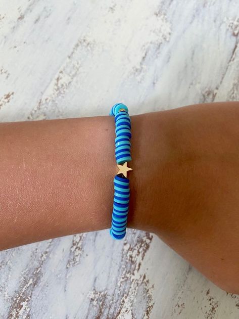 Star Clay Bead Bracelet, Clay Bead Blue Bracelet Ideas, Dark Blue Beaded Bracelet, Clay Bracelet Ideas Blue, Dark Blue Clay Bead Bracelet, Blue Clay Bead Bracelets, Bracelet Business, Handmade Jewelry Business, Clay Bead Necklace