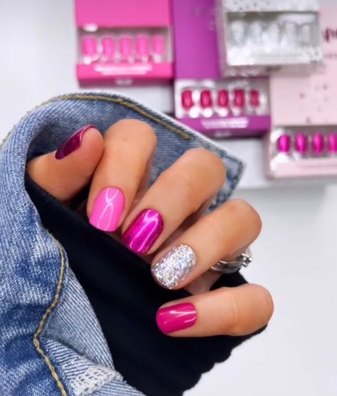 Late February Nails Ideas, Valentine Nail Colors 2024, Valentines Day Nails Almond Chrome, February Dip Nails Ideas 2024, February Gel Nails Ideas, Cute Magenta Nails, Bright Pink Valentine Nails, Valentines Day Nails Fuschia, Red Aspen Valentine Nails