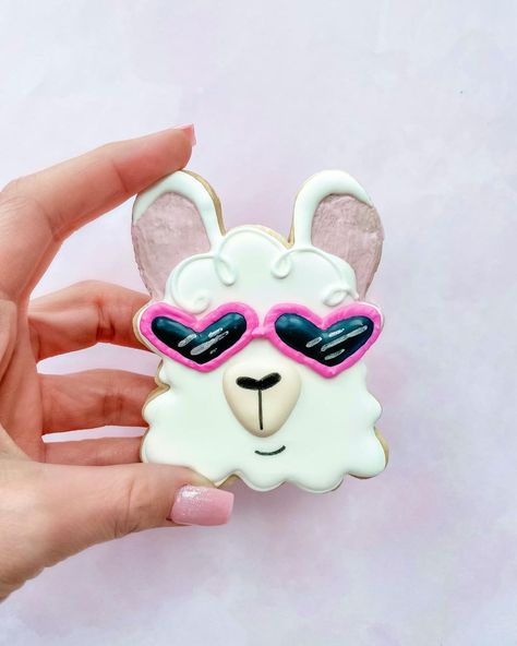 Alpaca Cookies Decorated, Llama Cookies, Llama Face, Speech Ideas, Moms Birthday, Cookies Decorated, Cookie Ideas, Product Ideas, Baking Ideas