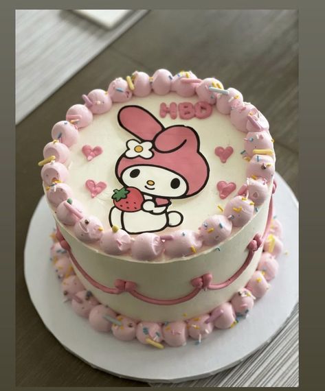 Cute Birthday Cakes Sanrio, Pusheen Cat Birthday Cake, Hello Kitty Birthday Cake Simple, Hello Kitty Bento Cake, My Melody Cakes, Mymelody Cake, My Melody Party Ideas, Tortas Hello Kitty, Hello Kitty Bday Cake