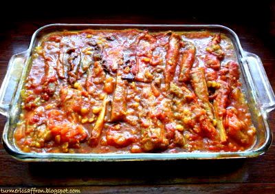 Khoresh Bademjan, Eggplant Stew, Iranian Dishes, Moussaka Recipe, Iranian Recipes, Iranian Cuisine, Meat And Vegetables, Persian Cuisine, Iranian Food