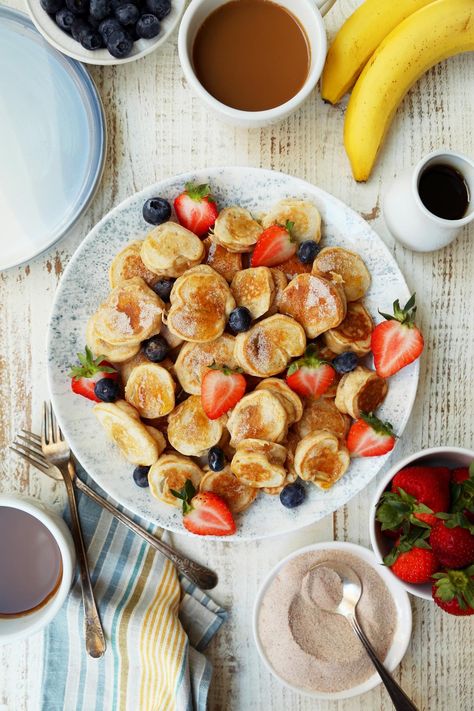 Mini battered banana pancakes make a perfect kid-friendly weekend breakfast. Recipe from Joy the Baker. Banana Bread Cookies, Flours Banana Bread, Banana Fritters, Banana Pancakes Recipe, Joy The Baker, Mini Bananas, Breakfast Ingredients, Classic Breakfast, Weekend Breakfast