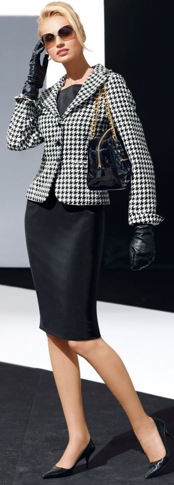 Timeless... Love black & white together, so chic. Travel Fashion Winter, Mode Tips, Vintage Business, Office Black, Houndstooth Jacket, Bag Silver, Style Winter, Black Pencil, Business Outfit