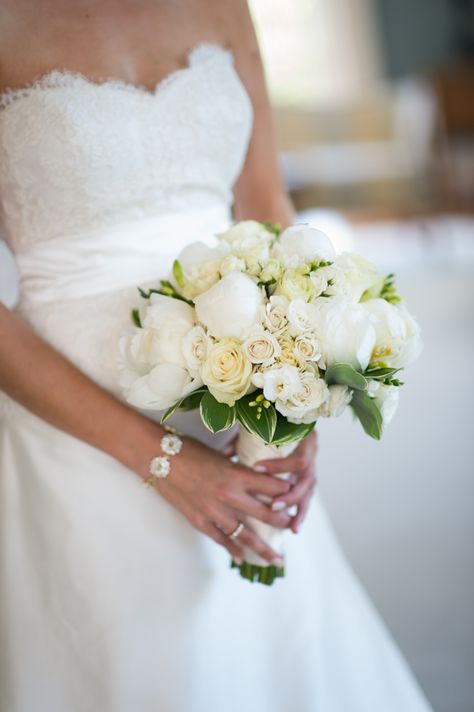 Classic white bouquet featuring peonies, garden roses, and greenery {Photo by Cramer Photo via Project Wedding} Classic Bridal Bouquet, Classic Wedding Bouquet, Elegant Wedding Bouquets, Greenery Wedding Bouquet, White Bridal Bouquet, White Wedding Bouquets, Peonies Garden, White Wedding Flowers, Wedding Dresses Strapless