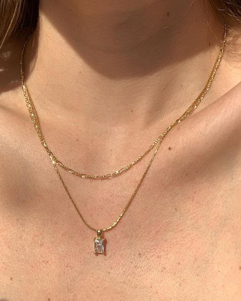 Guess Necklace, Guess Who, A A, The Way, Chain Necklace, Gold Necklace, Log In, Log, Chain