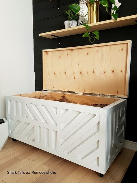 Remodelaholic | Easy Plywood Storage Box with Geometric Inlay Diy Plans Woodworking, Wood Toy Box, Plywood Storage, Diy Kids Furniture, Wooden Toy Boxes, Apartment Stuff, Firewood Storage, Wood Storage Box, Outdoor Diy Projects