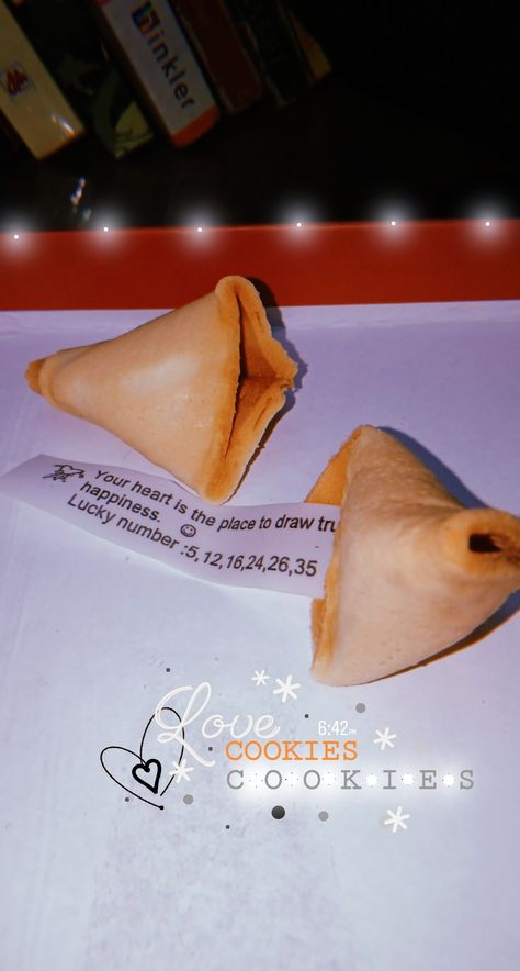 Cookies Instagram Story, Fortune Cookies, Fortune Cookie, Creative Instagram Stories, Insta Stories, Car Videos, Story Ideas, Instagram Story Ideas, Insta Story