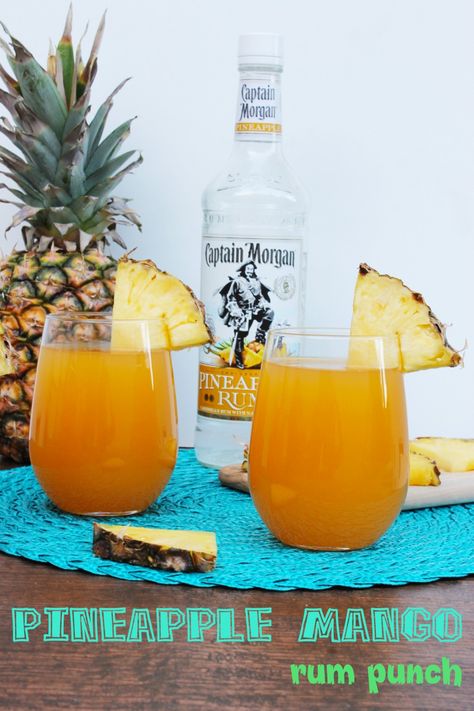 This pineapple mango rum punch is the perfect summer cocktail recipe! It's ideal for summer cook outs & pool parties....plus that Captain Morgan's pineapple rum? DELISH! Pineapple Mango Rum Punch, Marshmallow Caramel, Mango Rum, Pineapple Rum, Rum Punch, Captain Morgan, Summer Cooking, Summer Cocktail Recipes, Summer Cocktail