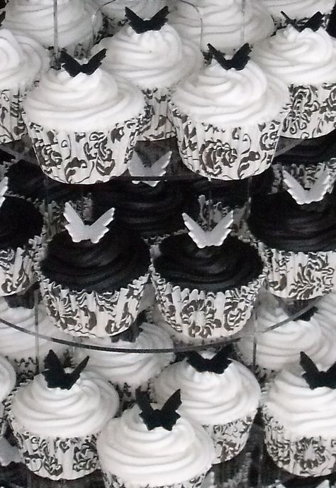 Black & white butterfly cupcakes Black And Grey Quinceanera Theme, Black And White Ball Sweet 16, Black Butterfly Birthday Theme, Black And White Sweet 16 Dresses, Black Quince Centerpieces, Quinceanera Themes Black, Black Sweet Sixteen Dresses, Black Themed Birthday Party Decorations, Black Quinceanera Theme Decorations