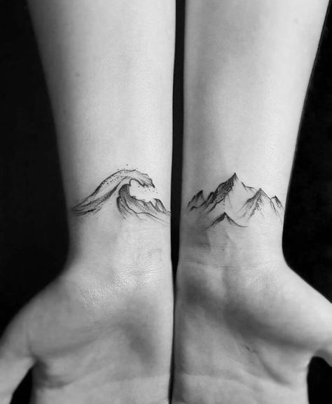 20 Gorgeous Travel Tattoos That Will Give You Wanderlust Tattoo Mountain, Mountain Men, Forearm Tattoo Design, Tattoos Geometric, Trendy Tattoo, Mountain Tattoo, 1 Tattoo, Waves Tattoo, Best Friend Tattoos