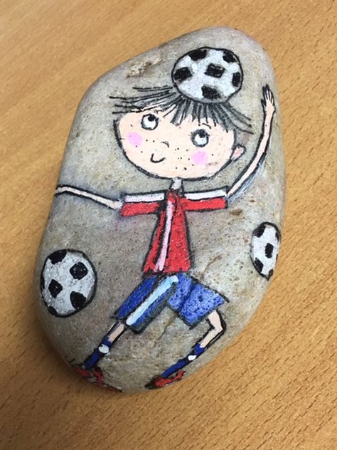 Cover Page For Project, Painted Stones, Cover Pages, Rock Painting, Stone Painting, Painted Rocks, Painting Ideas, Craft Ideas, Soccer