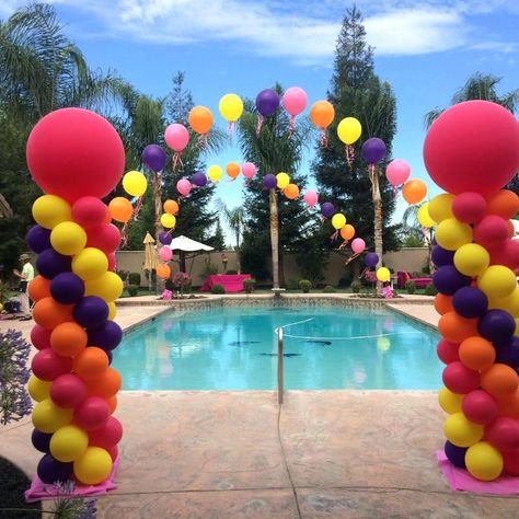 Pool Balloon Arch, Balloon Arch Over Pool, Pool Balloon Decorations, Pool Party Balloons Decorations, Pool Party Balloons, Colorful Pool Party, Angel Party, Balloon Helium, Balloon Arch Decorations