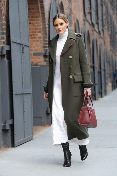 Olivia Palermo street style...khaki green military coat, white ribbed midi dress, black boots and a burgundy handbag | celebrity fashion | chic outfits | style icon Green Coat Outfit, Olivia Palermo Street Style, Khakis Outfit, Estilo Olivia Palermo, Military Chic, Chic Clothing Style, Khaki Coat, Olivia Palermo Style, Military Coat