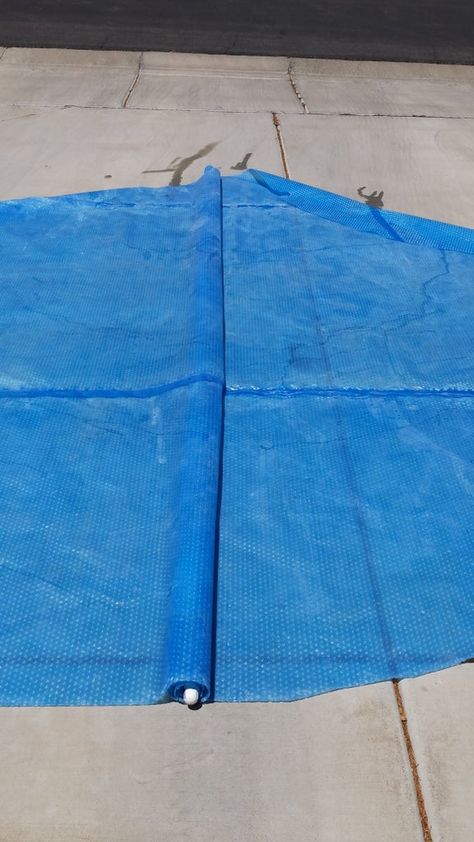 Homemade Pool, Homemade Pools, Ideas De Piscina, Backyard Goals, Pool Nets, Solar Pool Cover, Pool Covers, Pool Stuff, Outdoor Pool Area