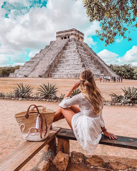 TRAVEL | FASHION | INSPO on Instagram: “➵ some places simply have a special energy and Chichén Itzá is definetely one of them ✨ 𝕎𝕖𝕣𝕓𝕦𝕟𝕘, 𝕕𝕒 𝕊𝕖𝕚𝕥𝕖𝕟𝕧𝕖𝕣𝕝𝕚𝕟𝕜𝕦𝕟𝕘…” Cancun Pictures, Cancun Photos, Chichen Itza Mexico, Mexico Pictures, Cancun Vacation, Cancun Tulum, Cancun Trip, Merida Yucatan, Outfits For Mexico