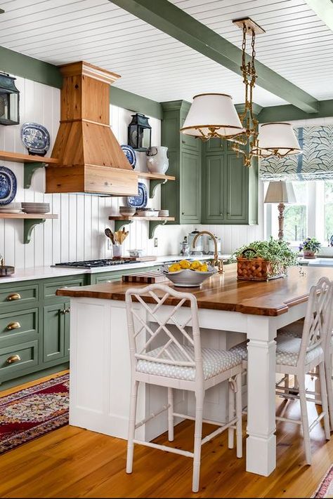 Top Kitchen Colors, Kitchen Color Palettes, Dreamy Kitchens, Hamptons Kitchen, White Subway Tile Backsplash, Beach House Kitchens, Charming Kitchen, White Backsplash, Concrete Kitchen