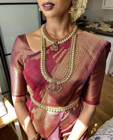 Tamil Saree, Indian Wedding Bridesmaids, South Indian Wedding Saree, Indian Dress Up, Desi Dress, Simple Saree Designs, Trendy Outfits Indian, Sari Design, Desi Wear