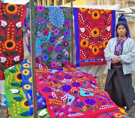 Mexican Quilt, Chiapas Dress, Hispanic Art, Mexican Pattern, Guatemalan Textiles, Mexican Textiles, Mexican Party Theme, Mexican Embroidery, Colorful Tapestry