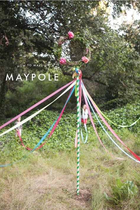 Maypole DIY | Oh Happy Day! (Ribbon from @Paper Mart) Maypole Diy, Summer Solstice Party, May Day Baskets, Solstice Party, Ribbon Dance, Coachella Party, Hippie Baby, Festival Theme, Party Projects